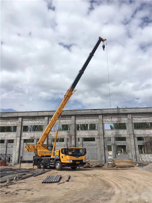 大邑县吊装作业前会做设备检查吗？安全保障措施有哪些？